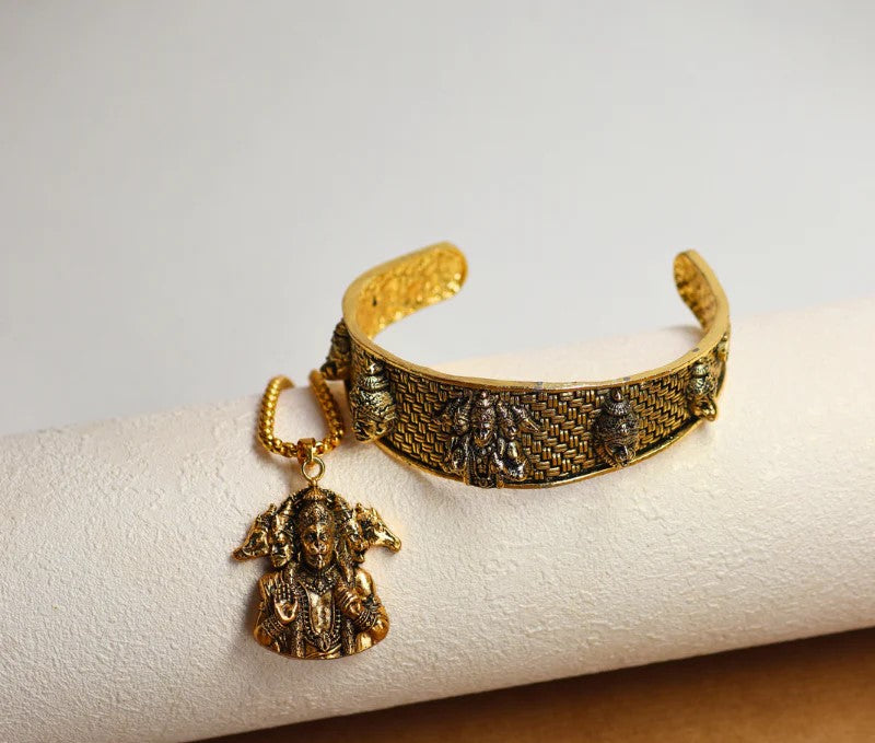 Golden Panchmukhi Hanuman Pendant with Golden Kada